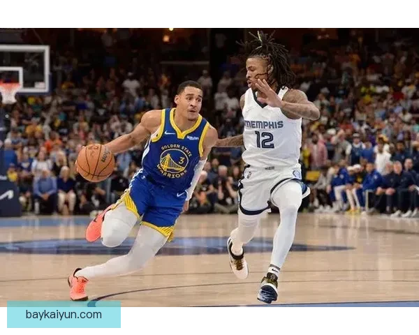 里奥中路渗透表现稳健，进攻组织持续提升